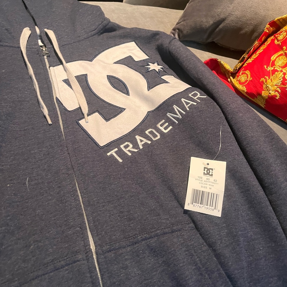 DC Shoes Trademark Zip-Up Hoodie – Brand New w/ Tags